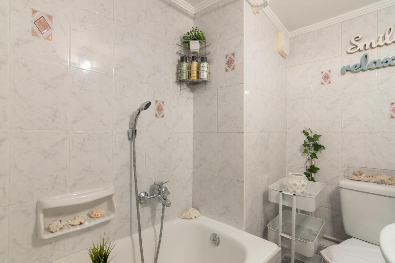 Classic And Modern Apartment In Athena Bagian luar foto